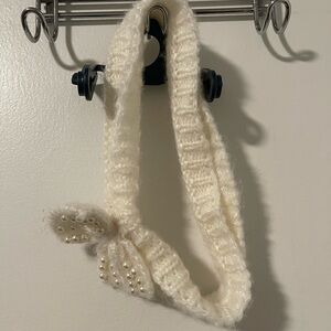 Elegant White Knit Headband with Pearls